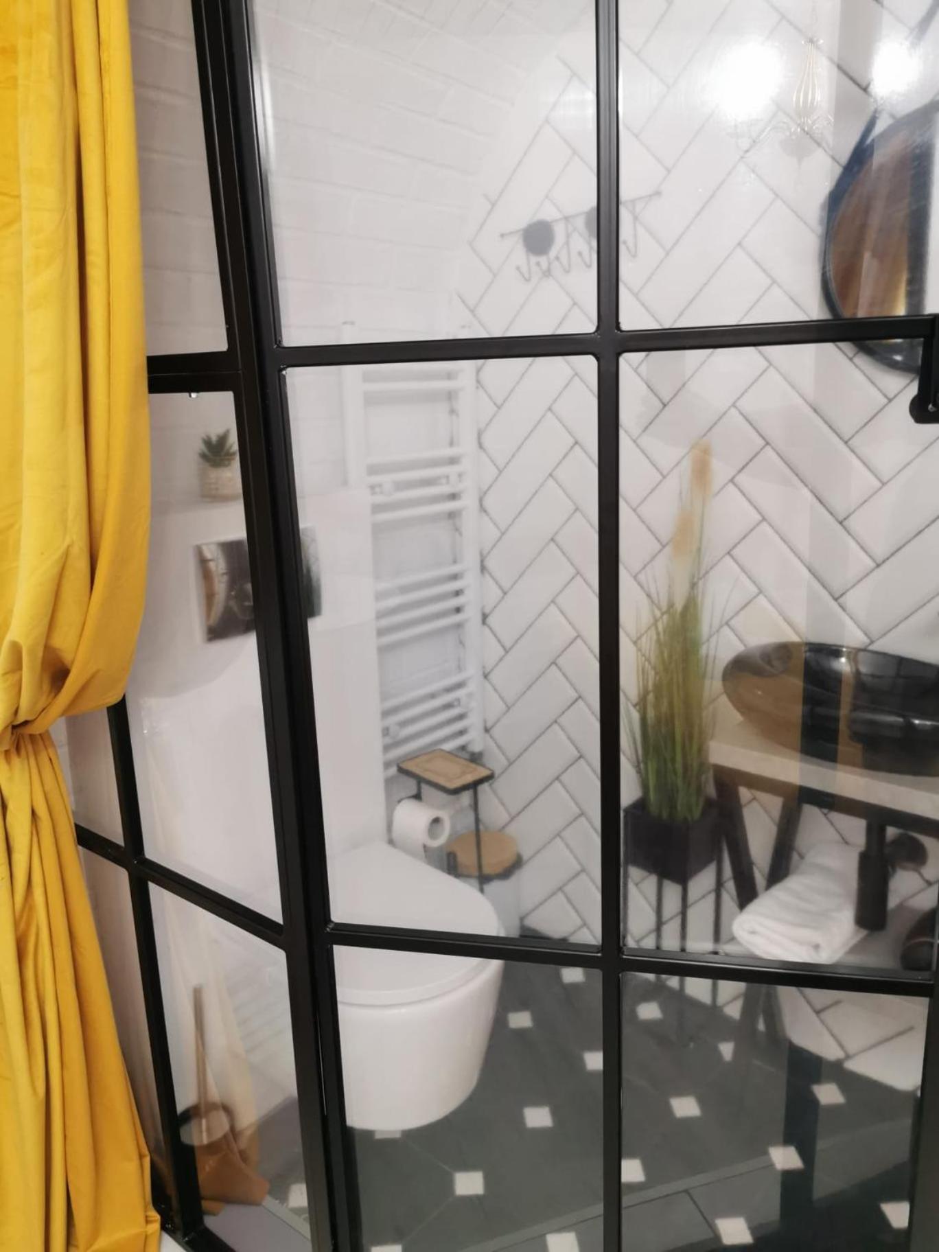 Apartamento Aramis Boutique In Old Town Center Braşov Exterior foto
